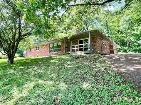 11133 W Old Nashville Rd, Columbus, IN 47201