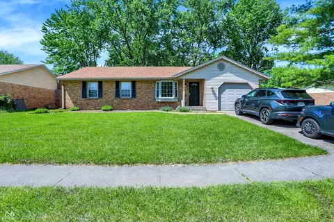 4004 Ivory Way, Indianapolis, IN 46237