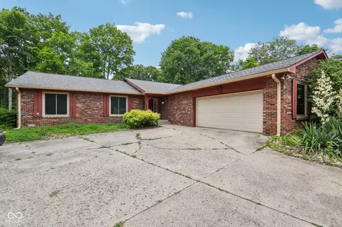 314 Maple Ct, Greenfield, IN 46140