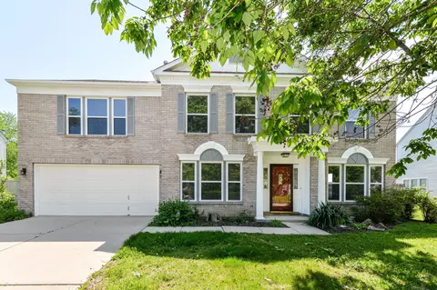 5903 N Attleburg Dr, Mccordsville, IN 46055
