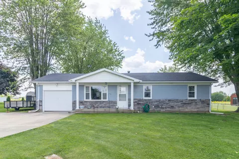 2357 E Little Bear Rd, Connersville, IN 47331