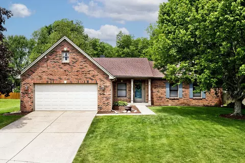 3304 Crickwood Dr, Indianapolis, IN 46268