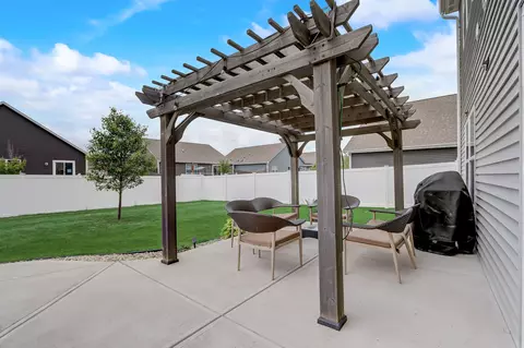 Exterior - 6654 Aster Dr, Pendleton, IN 46064 photo 8 of 13