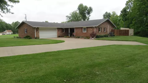 2290 E Cadillac Dr, Crawfordsville, IN 47933