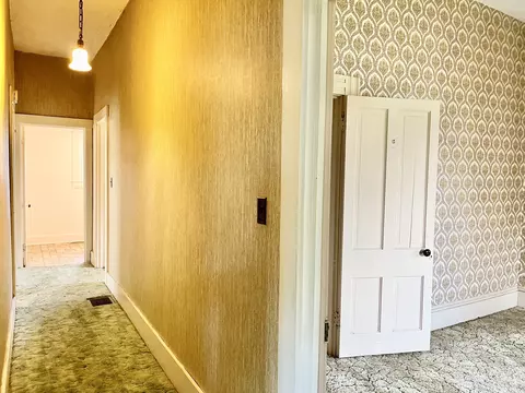 Entry Way - 202 Washington St, Hope, IN 47246 photo 3 of 4