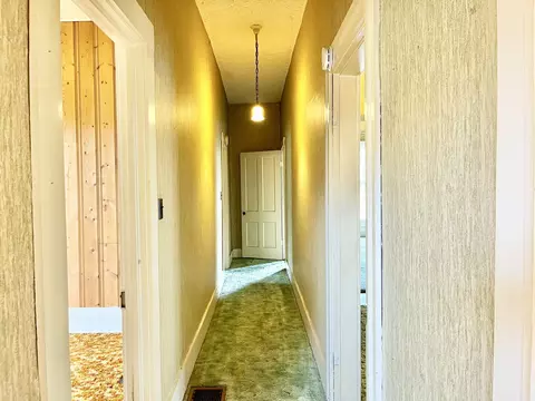 Entry Way - 202 Washington St, Hope, IN 47246 photo 4 of 4
