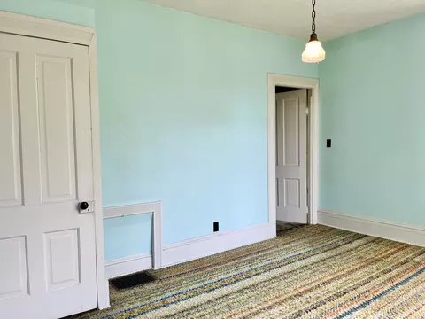 Bedroom - 202 Washington St, Hope, IN 47246 photo 2 of 9