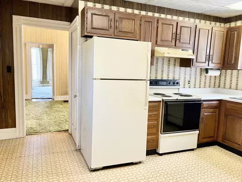 Kitchen - 202 Washington St, Hope, IN 47246 photo 4 of 4