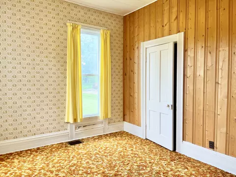 Bedroom - 202 Washington St, Hope, IN 47246 photo 7 of 9