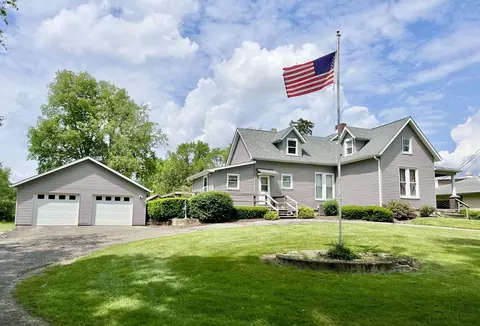 202 Washington St, Hope, IN 47246