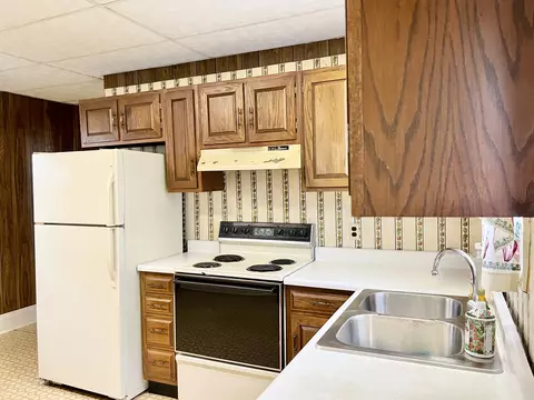 Kitchen - 202 Washington St, Hope, IN 47246 photo 2 of 4