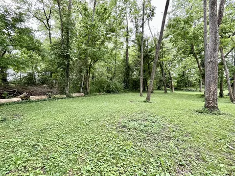 Exterior - 202 Washington St, Hope, IN 47246 photo 14 of 15