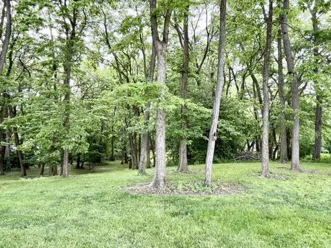 Exterior - 202 Washington St, Hope, IN 47246 photo 10 of 15