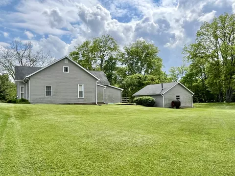 Exterior - 202 Washington St, Hope, IN 47246 photo 5 of 15