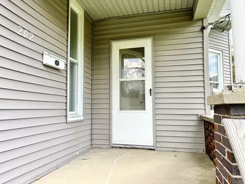 Exterior - 202 Washington St, Hope, IN 47246 photo 1 of 15