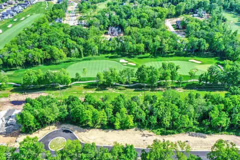 10461 Dartmoor Way, Zionsville, IN 46077