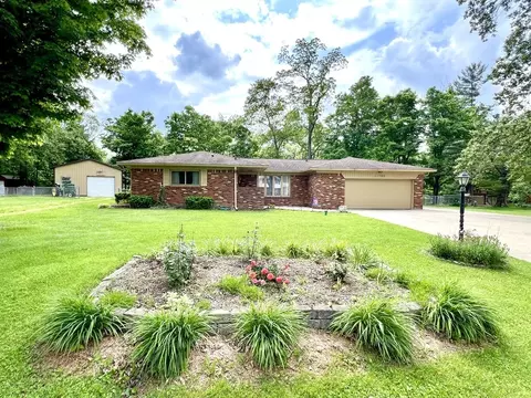 11302 Peacock Dr, Indianapolis, IN 46236
