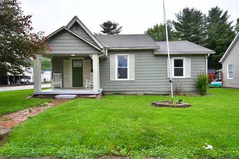 1210 E Pike St, Martinsville, IN 46151