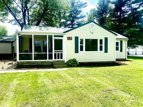 2341 W Rock River Ridge Rd, Crawfordsville, IN 47933