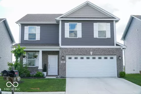 2804 Pointe Club Rd, Indianapolis, IN 46229