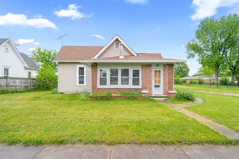 459 S Sycamore St, Martinsville, IN 46151