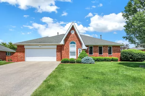 378 Vinewood Dr N, Brownsburg, IN 46112