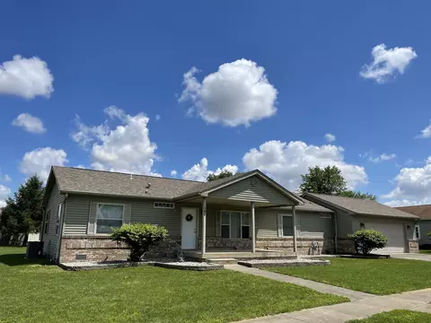 706 Flora Dr, Shelbyville, IN 46176