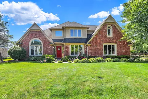 6449 Lakeside Woods Cir, Indianapolis, IN 46278