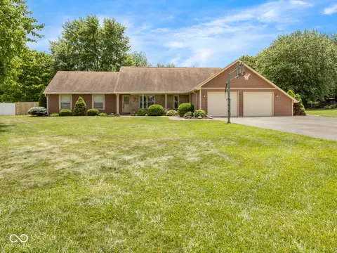 8029 W Twilight Dr, Fairland, IN 46126