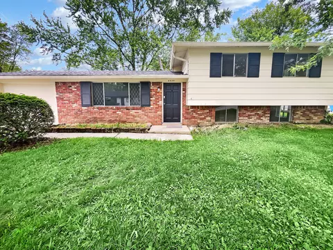 8904 Lynbrook Dr, Indianapolis, IN 46219