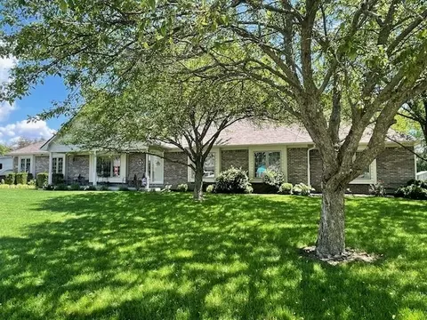 2804 Theobald St, Shelbyville, IN 46176