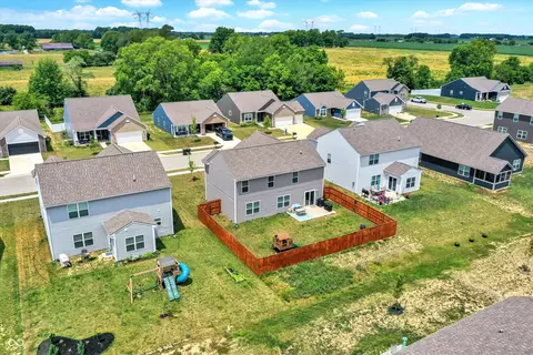 View/Area - 8290 Bearberry Ln, Pendleton, IN 46064 photo 3 of 5