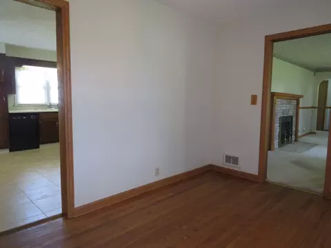 Living - 7970 E State Road 252, Edinburgh, IN 46124 photo 1 of 7