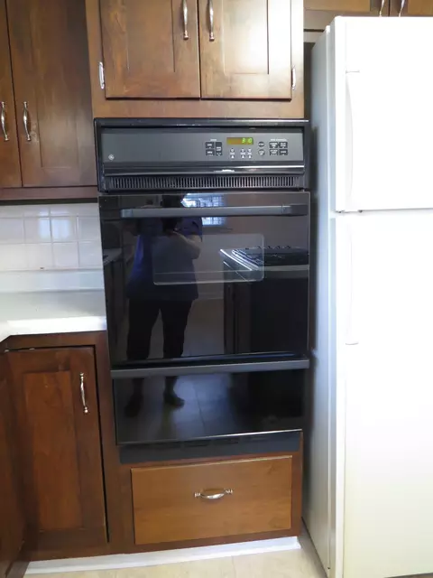 Kitchen - 7970 E State Road 252, Edinburgh, IN 46124 photo 6 of 9