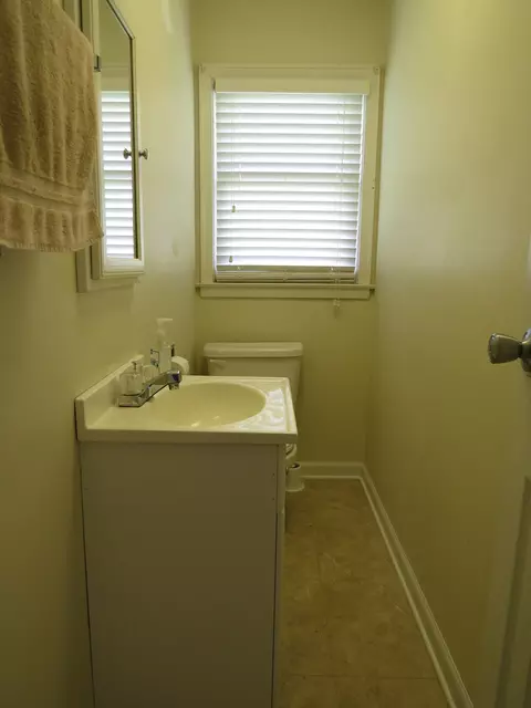 Bath - 7970 E State Road 252, Edinburgh, IN 46124 photo 1 of 5