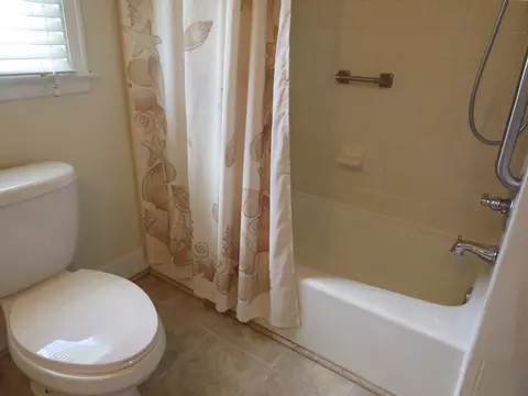 Bath - 7970 E State Road 252, Edinburgh, IN 46124 photo 4 of 5