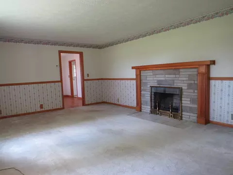 Living - 7970 E State Road 252, Edinburgh, IN 46124 photo 5 of 7