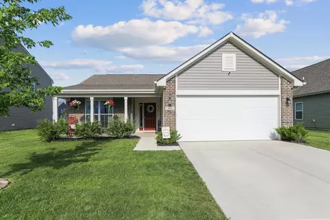 4018 Ashworth Ln, Columbus, IN 47201