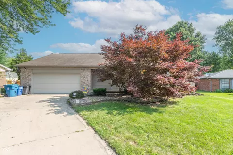 5208 Honey Comb Ln, Indianapolis, IN 46221