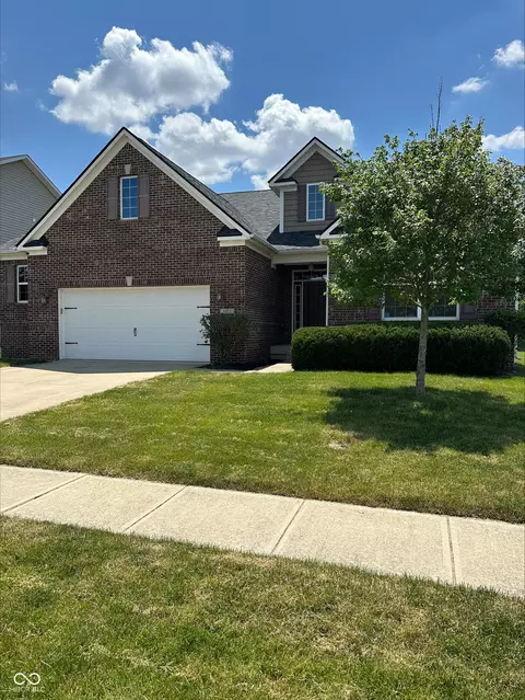 6053 Chestnut Eagle Dr, Zionsville, IN 46077
