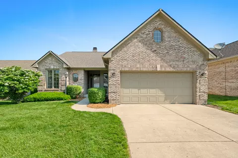 1636 Oakmere Way, Greenwood, IN 46142