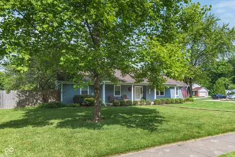 11008 Pleasantview Dr, Carmel, IN 46033