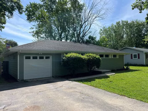 150 Country Club Ct, Crawfordsville, IN 47933