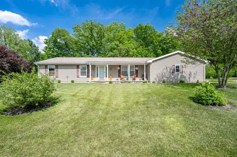 721 Castleton Dr, Greencastle, IN 46135