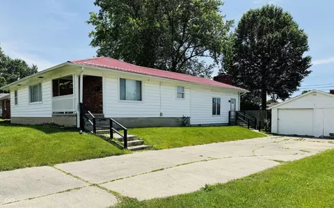 221 S Park Dr, Seymour, IN 47274