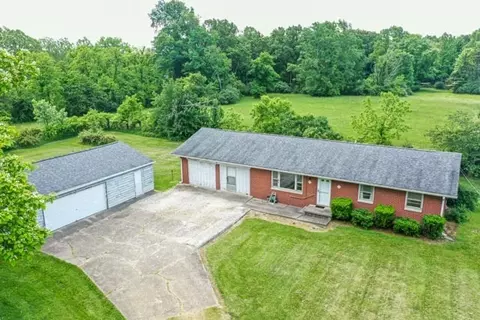 3967 Sprunica Rd, Nineveh, IN 46164