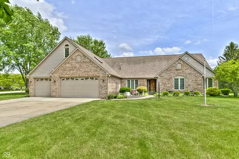 9557 Windmill Dr, Pittsboro, IN 46167