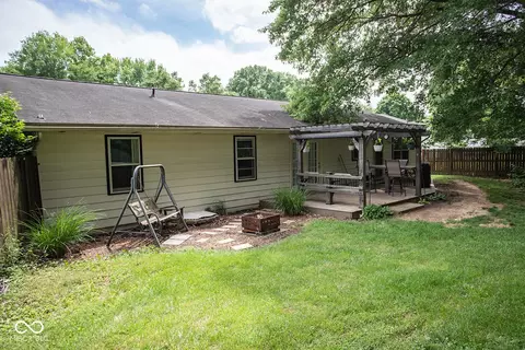 Exterior - 1639 E Cherry Ln, Bloomington, IN 47401 photo 3 of 10