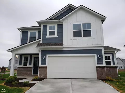 2175 Dixon Crk Dr, Whitestown, IN 46075