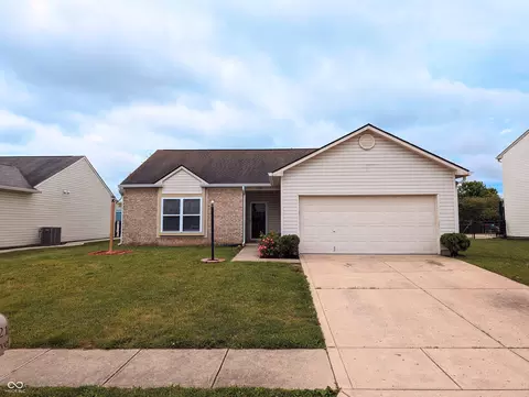 1321 Pamela Dr, Franklin, IN 46131